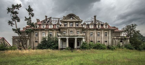 Zrujnowany, zabytkowy pałac na Dolnym Śląsku zamieni się w hotel ze SPA