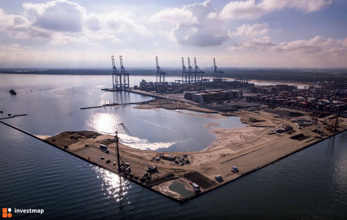 Zdjęcie Terminal Kontenerowy Baltic Hub Gdańsk fot. Orzech 