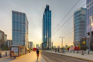 Firma OmniOffice podpisała umowę najmu dwóch pięter w wieżowcu Warsaw Unit [ZDJĘCIA]