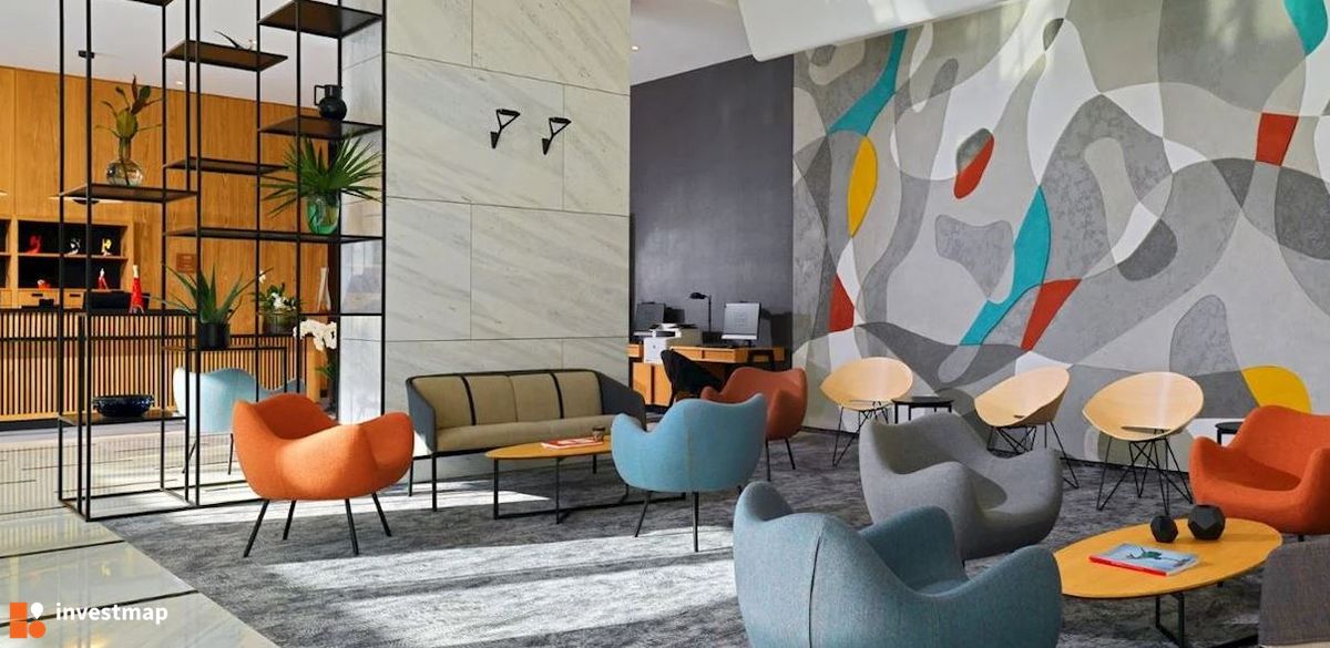 Zdjęcie [Warszawa] Hotel "Four Points by Sheraton" fot. Orzech 