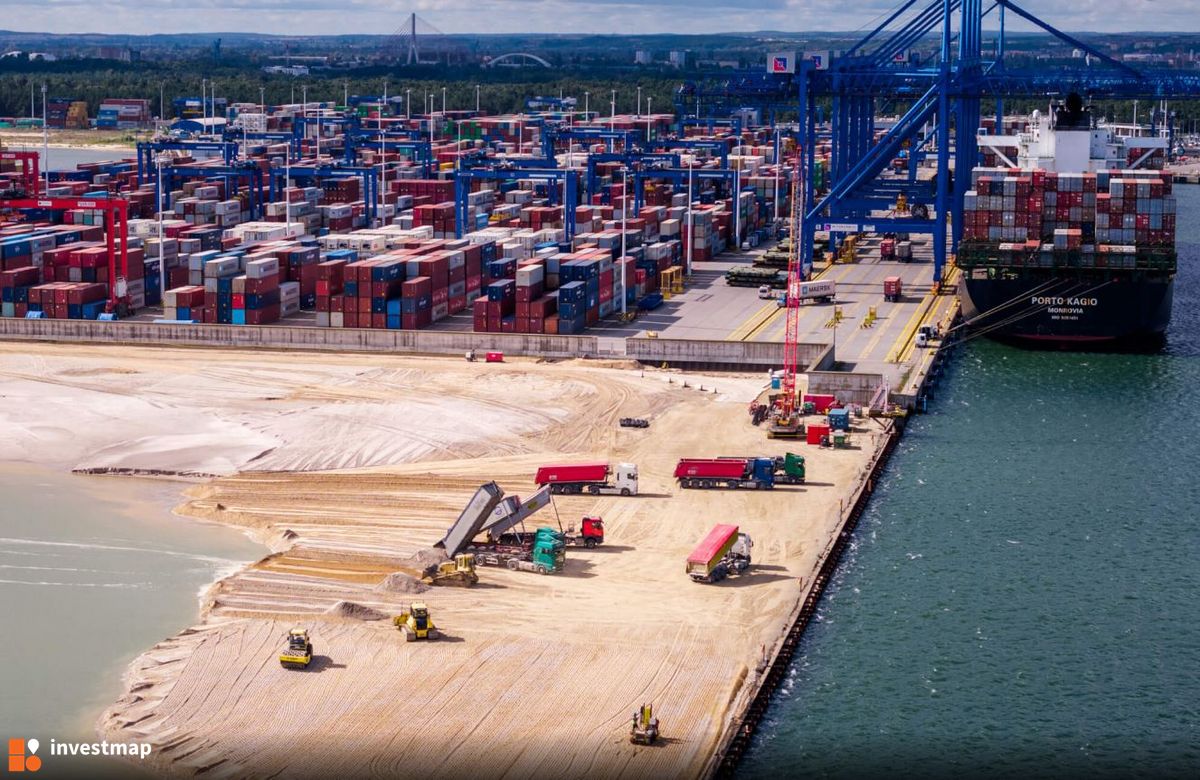Zdjęcie Terminal Kontenerowy Baltic Hub Gdańsk fot. Orzech 