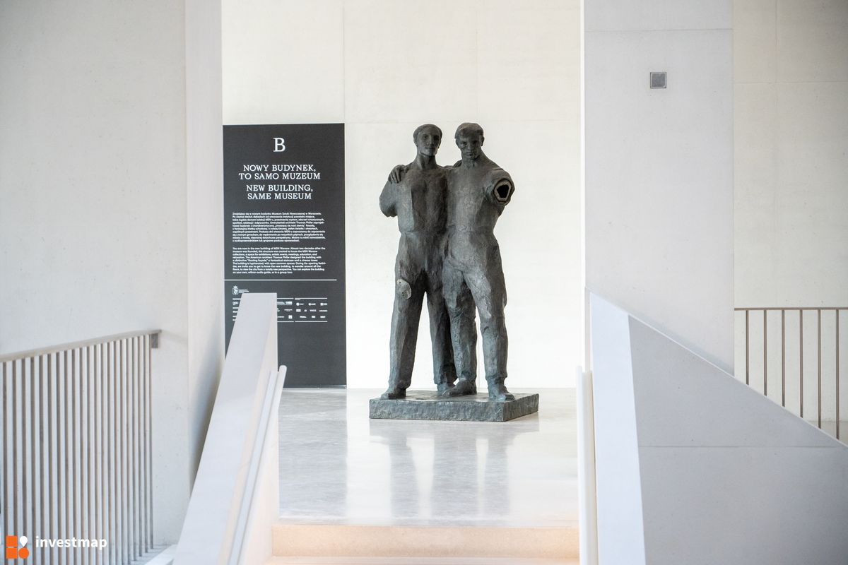 Zdjęcie Muzeum Sztuki Nowoczesnej fot. Orzech 