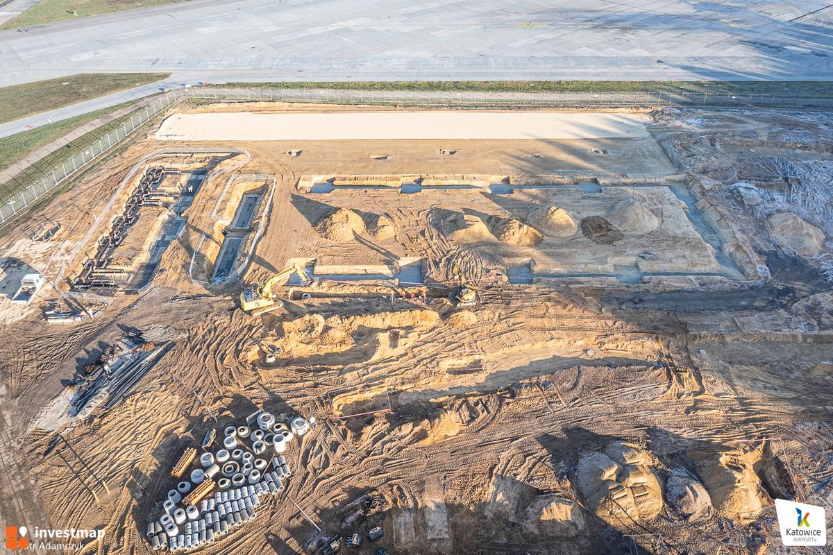 Zdjęcie [Pyrzowice] Port lotniczy w Katowice-Pyrzowice - inwestycje i nowe połączenia lotnicze fot. Orzech 