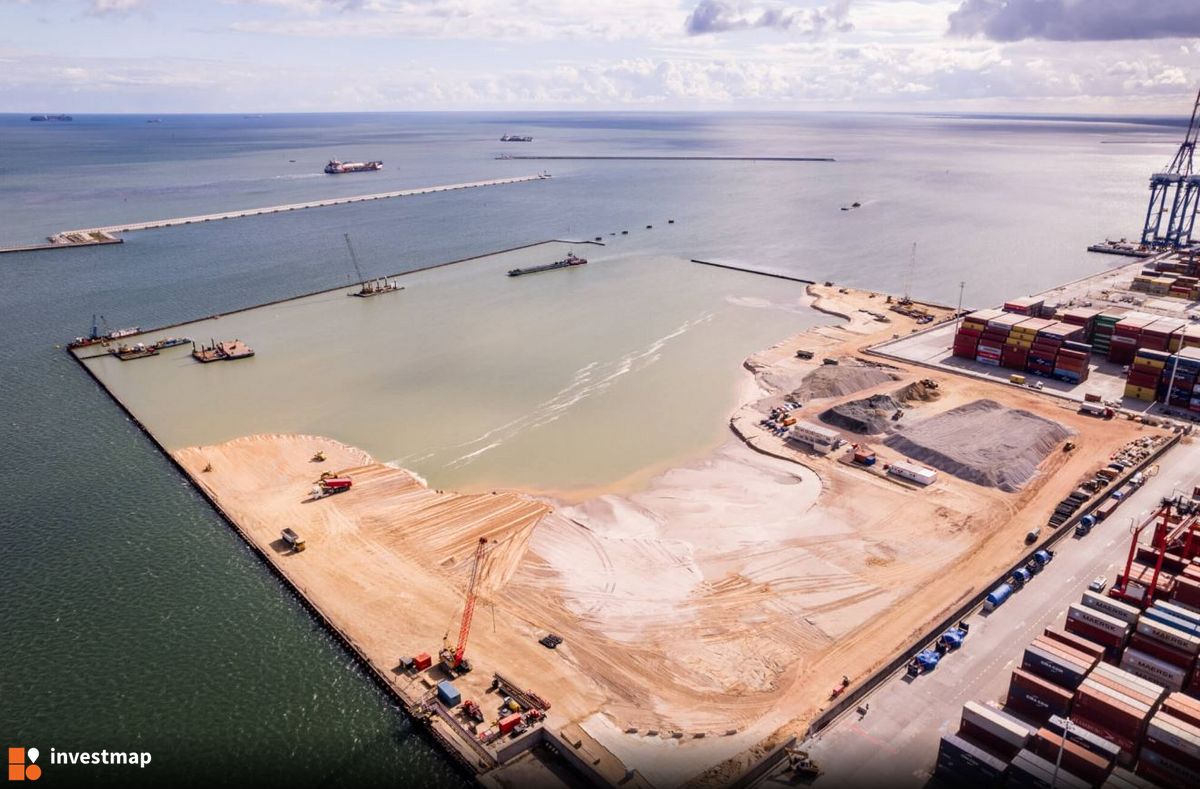 Zdjęcie Terminal Kontenerowy Baltic Hub Gdańsk fot. Orzech 
