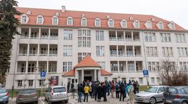 Politechnika Wrocławska zakończyła generalny remont  zabytkowego kompleksu dawnego szpitala przy ul. Hoene-Wrońskiego [ZDJĘCIA]
