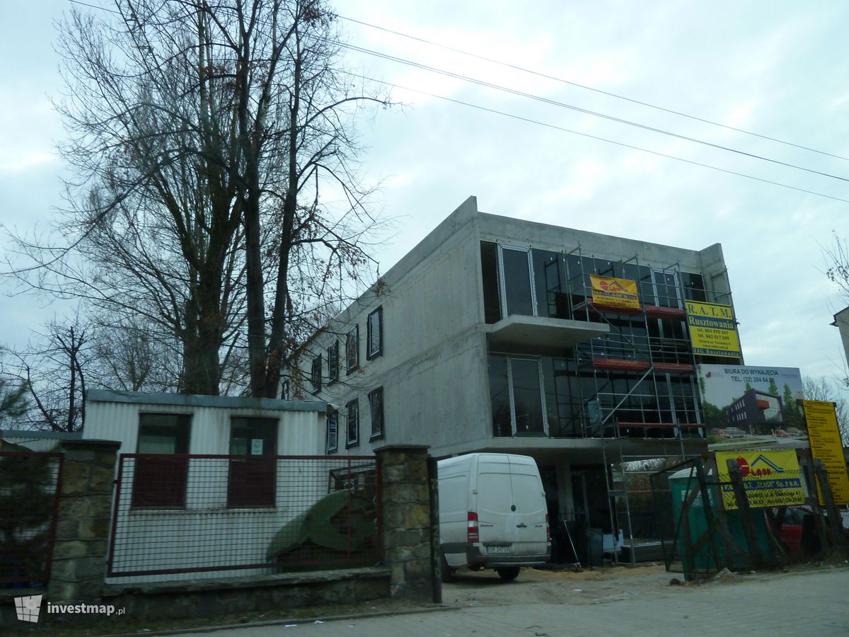 Zdjęcie [Katowice] Budynek biurowo-usługowy, ul. Brynowska fot. Krypton 