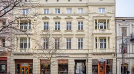 Kolejna zabytkowa kamienica przy Piotrkowskiej w Łodzi odzyskała dawny blask! [ZDJĘCIA]