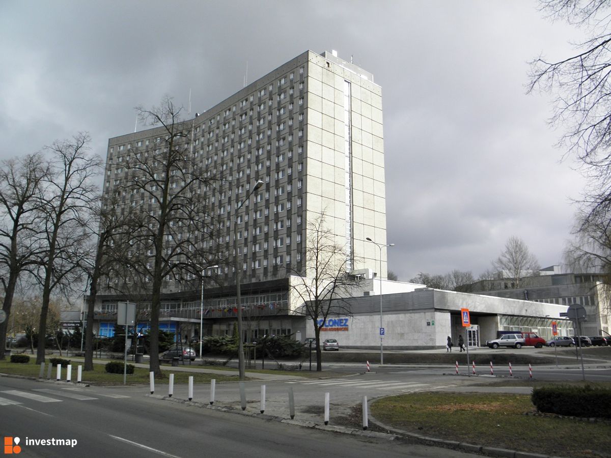 Zdjęcie [Poznań] Centrum Akademickie "Polonez" fot. PieEetrek 
