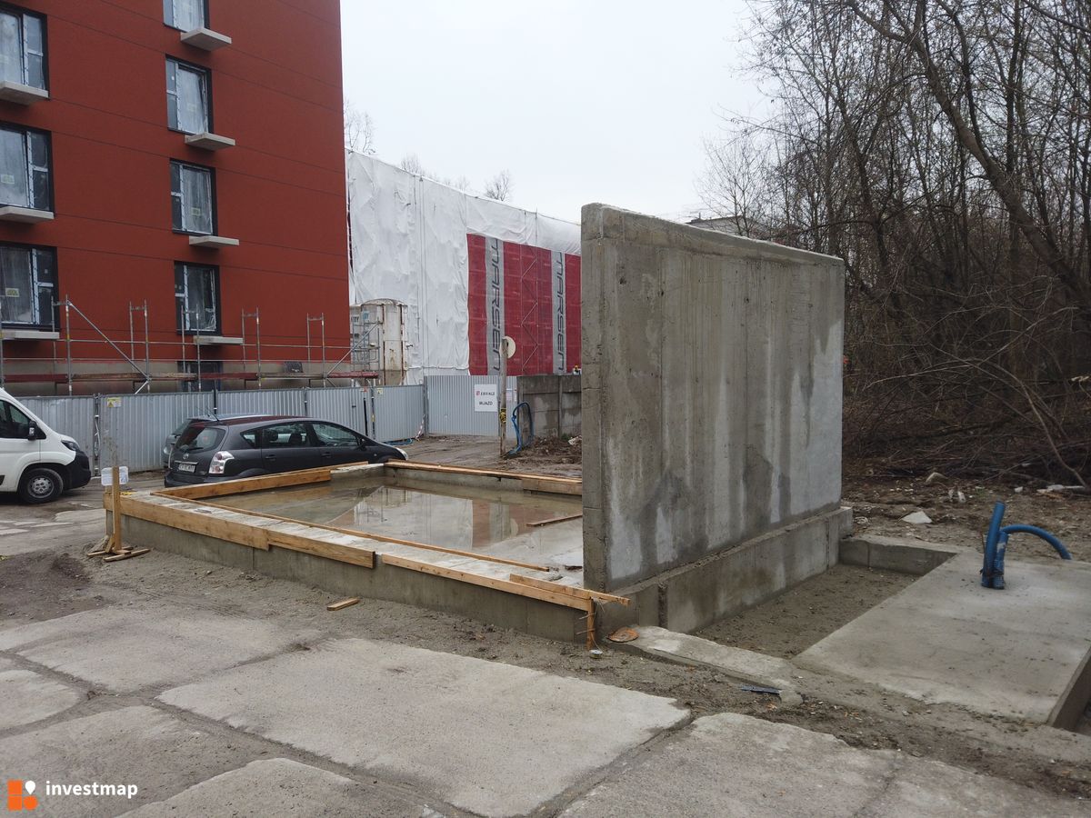 Zdjęcie Al. Pokoju 64 fot. Damian Daraż 