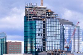 Co słychać na budowie kompleksu mixed-use Upper One w Warszawie ze 131,5-metrową wieżą biurową? [FILMY]