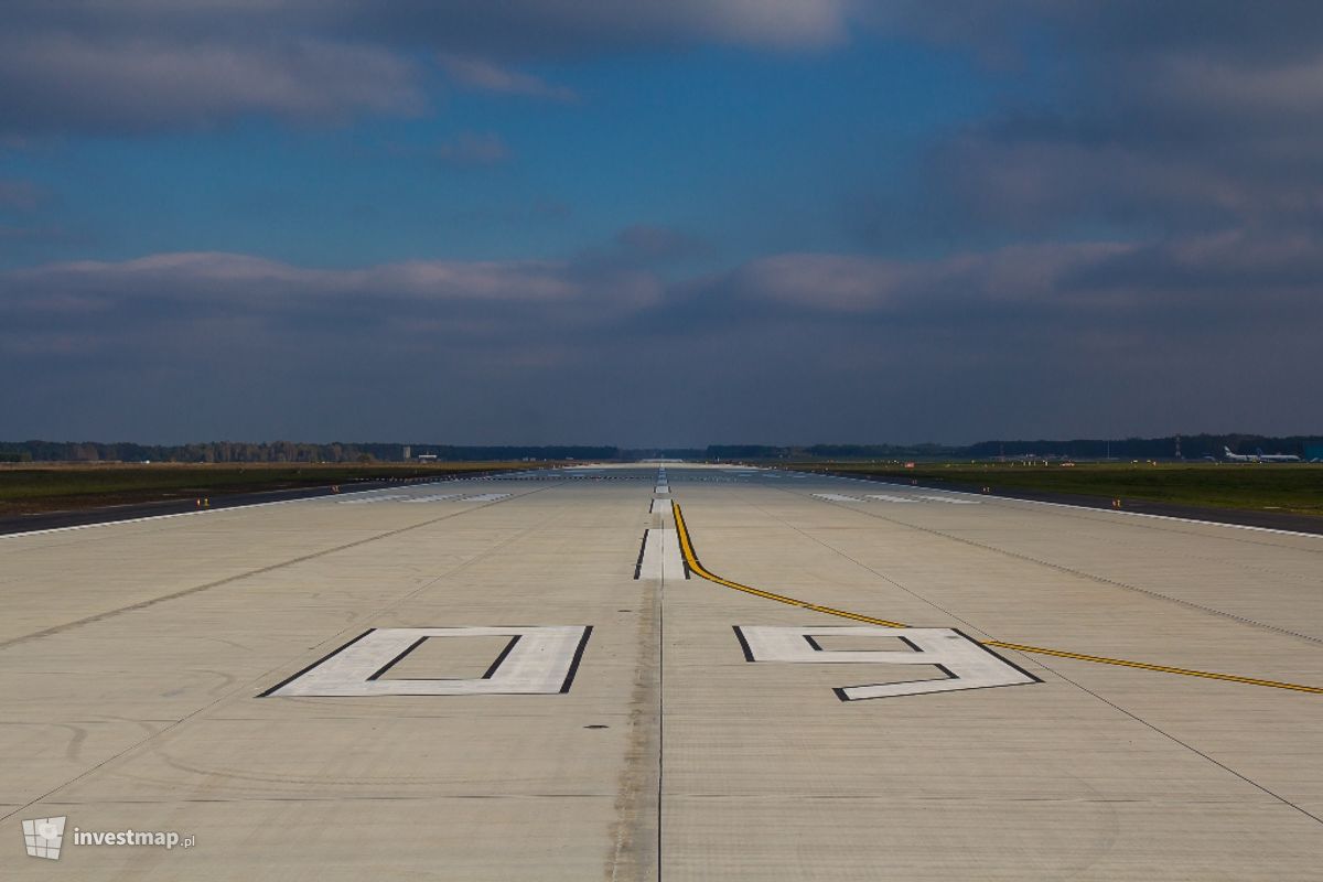 Zdjęcie [Pyrzowice] Port lotniczy w Katowice-Pyrzowice - inwestycje i nowe połączenia lotnicze fot. Jan Hawełko 
