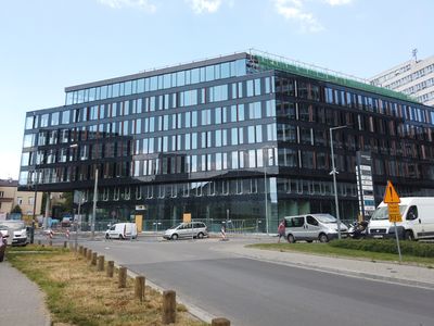 W Krakowie kończy się budowa biurowca Mogilska 35 Office [ZDJĘCIA + WIZUALIZACJE]