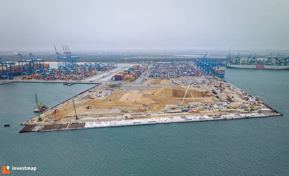 Zdjęcie Terminal Kontenerowy Baltic Hub Gdańsk fot. Orzech 
