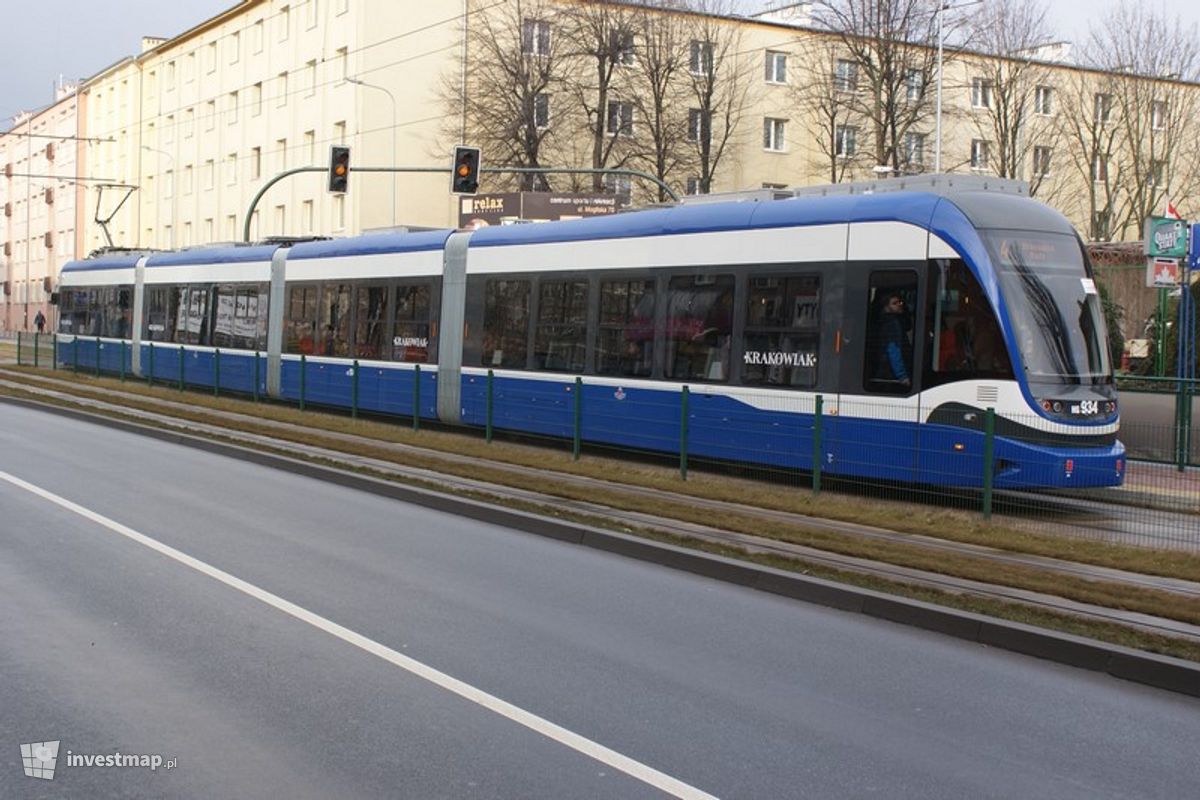 Zdjęcie [Kraków] Budynek mieszkalny wielorodzinny z lokalami usługowymi, ul. Broniewskiego fot. Damian Daraż 