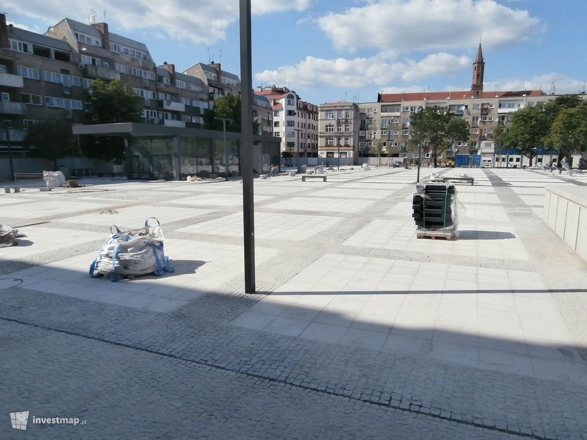 Zdjęcie  Przebudowa pl. Nowy Targ z budową parkingu podziemnego fot. Jan Augustynowski