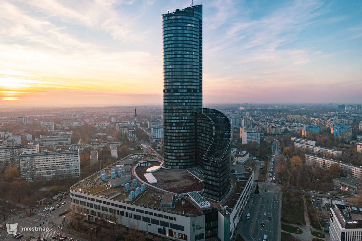 Zdjęcie Sky Tower fot. Jakub Zazula 