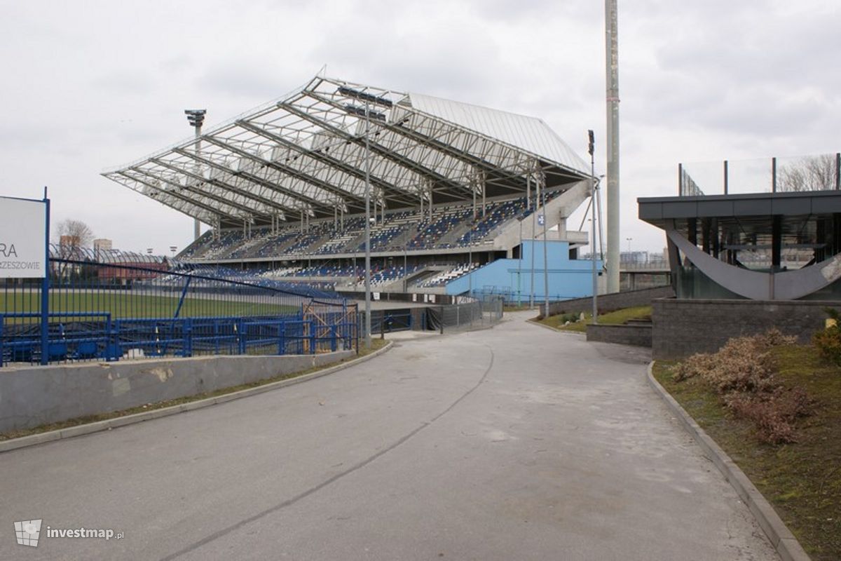 Zdjęcie [Rzeszów] Stadion żużlowy "Stal Rzeszów" (Stadion Miejski) fot. Damian Daraż 