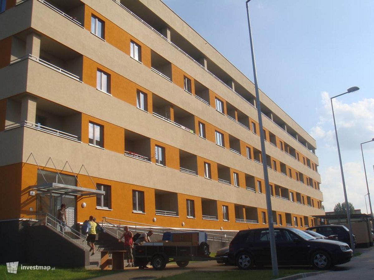 Zdjęcie [Głogów] Przebudowa hotelu pracowniczego na bloki komunalne fot. Jan Augustynowski