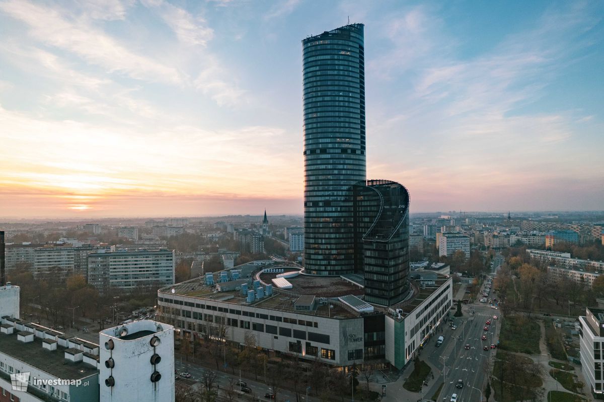 Zdjęcie Sky Tower fot. Jakub Zazula 