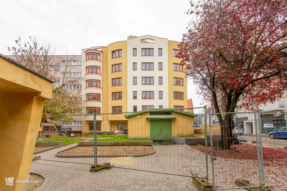 Zdjęcie [Wrocław] Apartamentowiec "Golden House", ul. Purkyniego fot. Jakub Zazula 