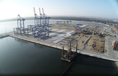 W Gdańsku powstaje wielki terminal dla morskich farm wiatrowych [FILMY+ZDJĘCIA]