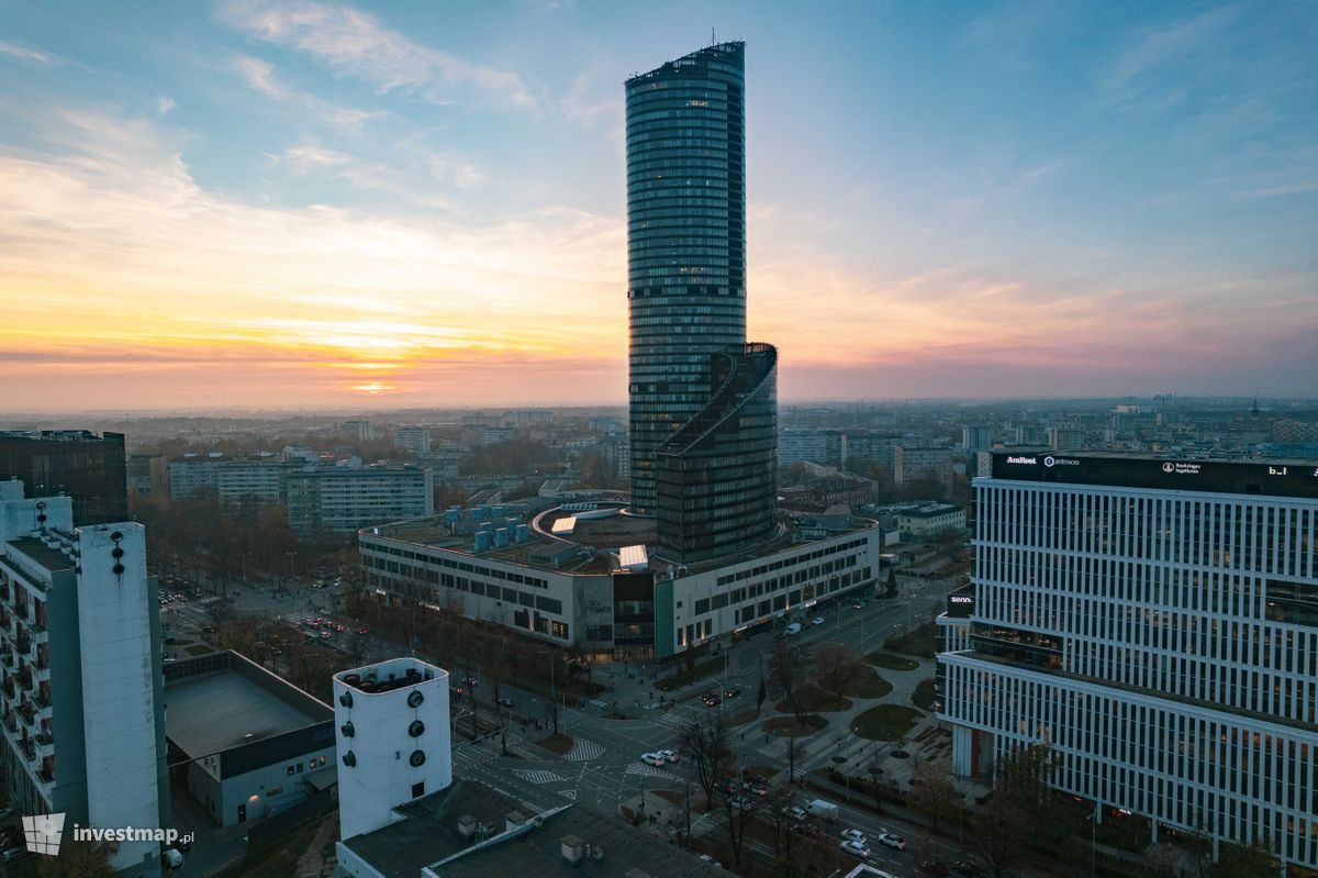 Zdjęcie Sky Tower fot. Jakub Zazula 