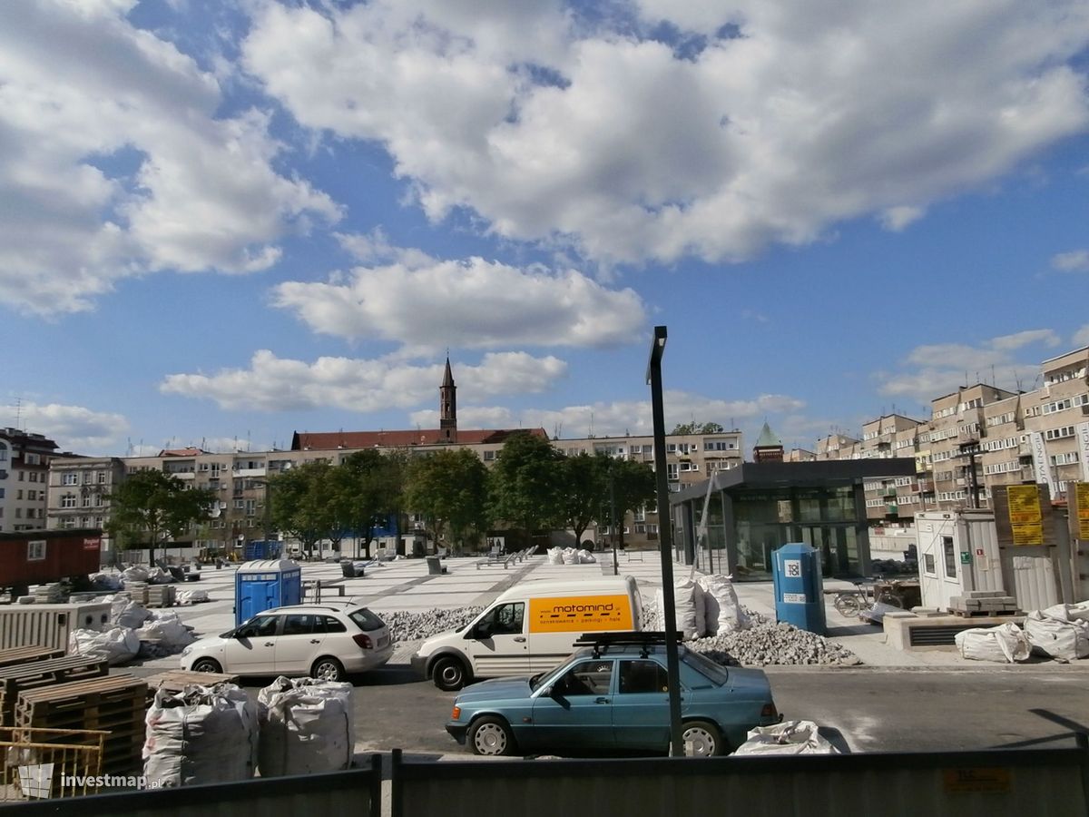 Zdjęcie  Przebudowa pl. Nowy Targ z budową parkingu podziemnego fot. Jan Augustynowski