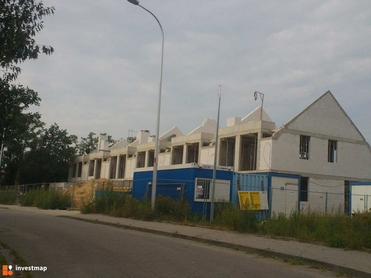 Zdjęcie [Wrocław] Osiedle domów jednorodzinnych na ul. Figowej (Stabłowice) fot. Orzech 