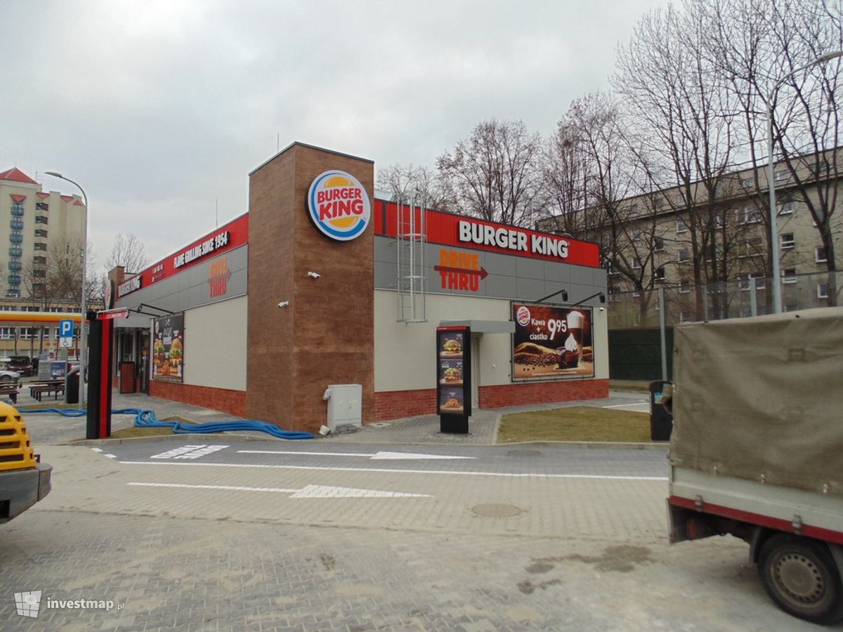Zdjęcie [Kraków] Pawilon "Burger King" , Al. Jana Pawła II 186 fot. Damian Daraż 