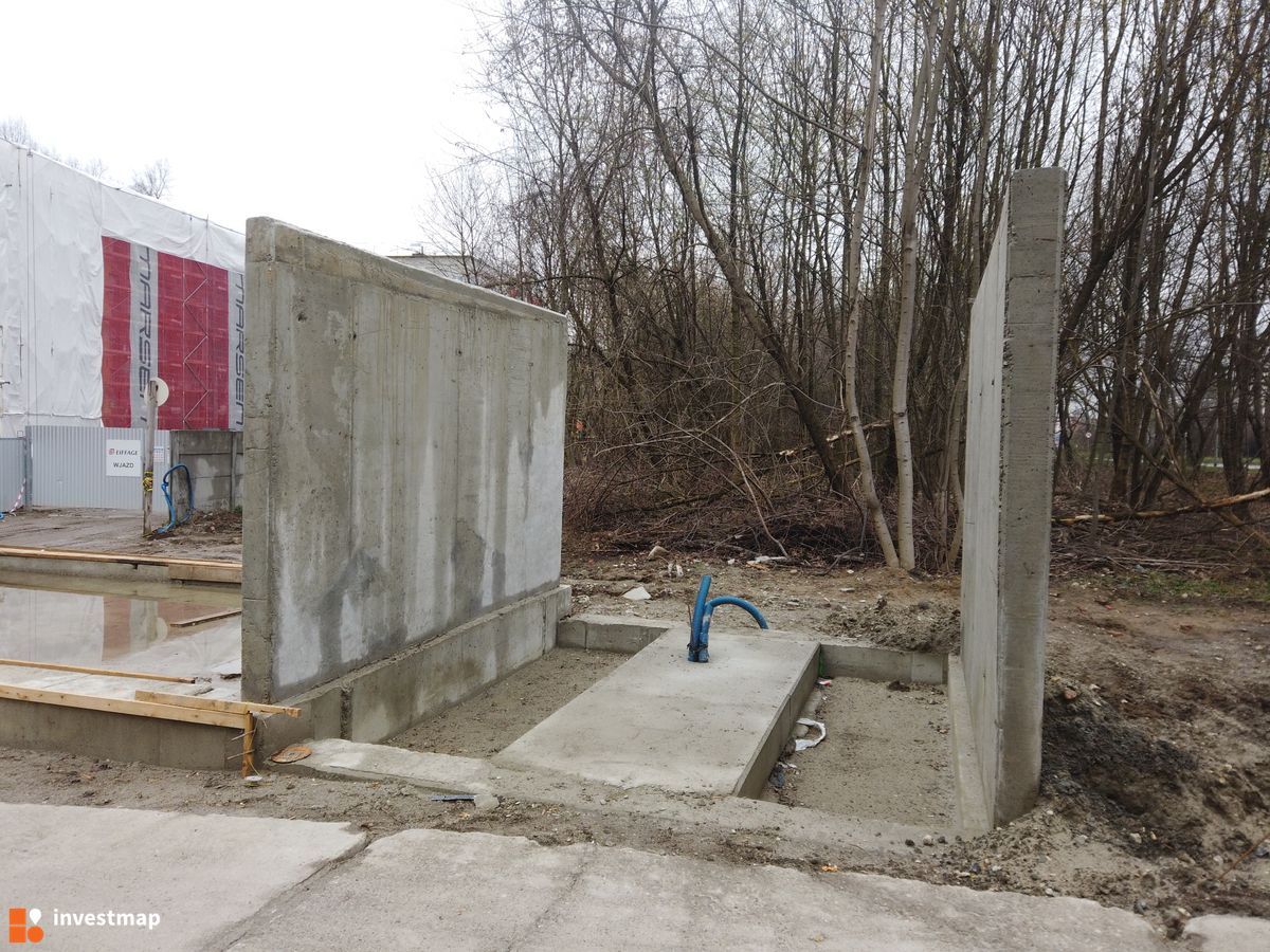 Zdjęcie Al. Pokoju 64 fot. Damian Daraż 