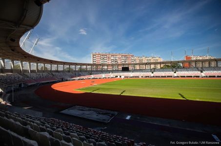 Budowa Podkarpackiego Centrum Lekkiej Atletyki w Rzeszowie coraz bliżej zakończenia [ZDJĘCIA]