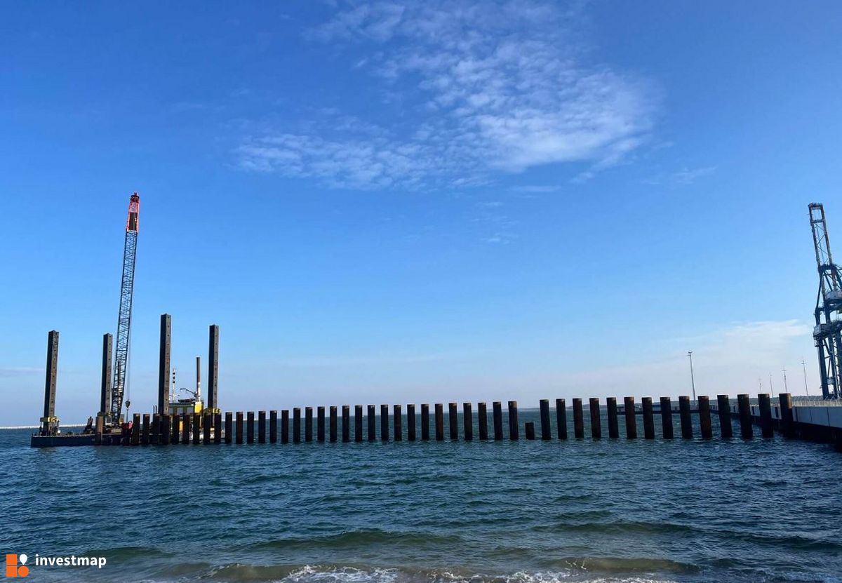 Zdjęcie Terminal Kontenerowy Baltic Hub Gdańsk fot. Orzech 