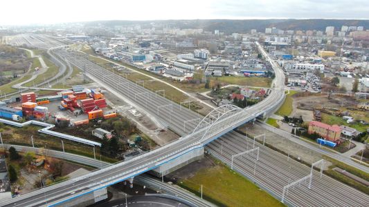 Nowy wiadukt w Gdyni zwiększy bezpieczeństwo i poprawi komunikację w mieście [ZDJĘCIA]