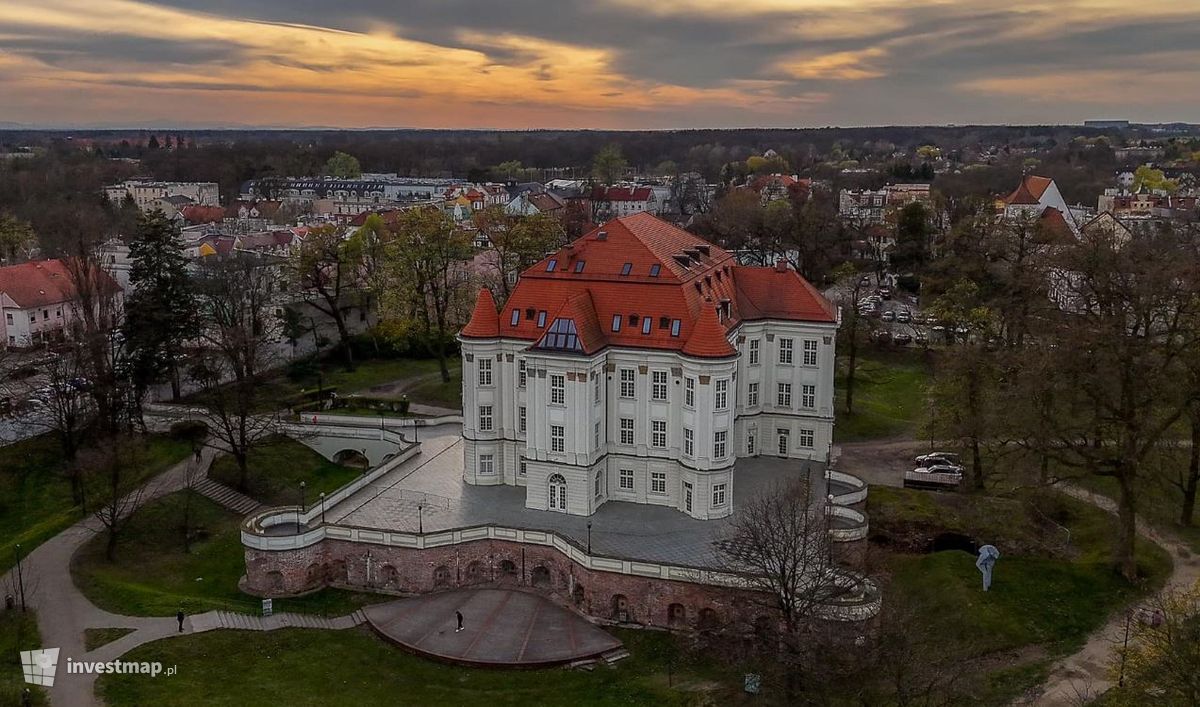 Zdjęcie Remont zamku w Leśnicy fot. Orzech 