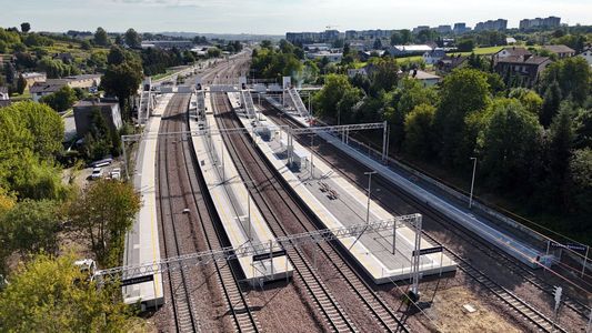 Zakończyła się modernizacja linii kolejowej nr 8 na odcinku Kraków Główny – Tunel [FILM+ZDJĘCIA]