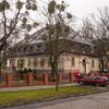 Budynek wielorodzinny (dawne kasyno oficerskie), ul. Koszarowa 1