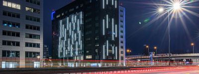 Duży biurowiec w Warszawie zmieni się w obiekt hotelowy