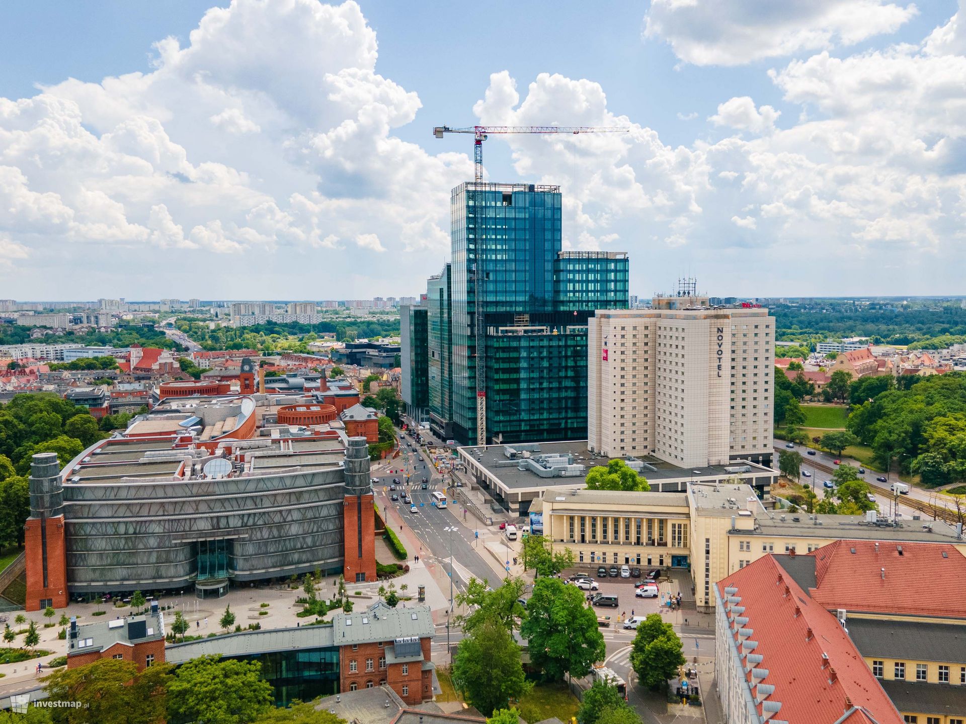 Najwyższy biurowiec w Poznaniu z ofertą mniejszych lokali biurowych 