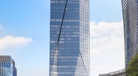 W centrum Warszawy trwa budowa nowego, 174-metrowego biurowca The Bridge [FILMY + WIZUALIZACJE]