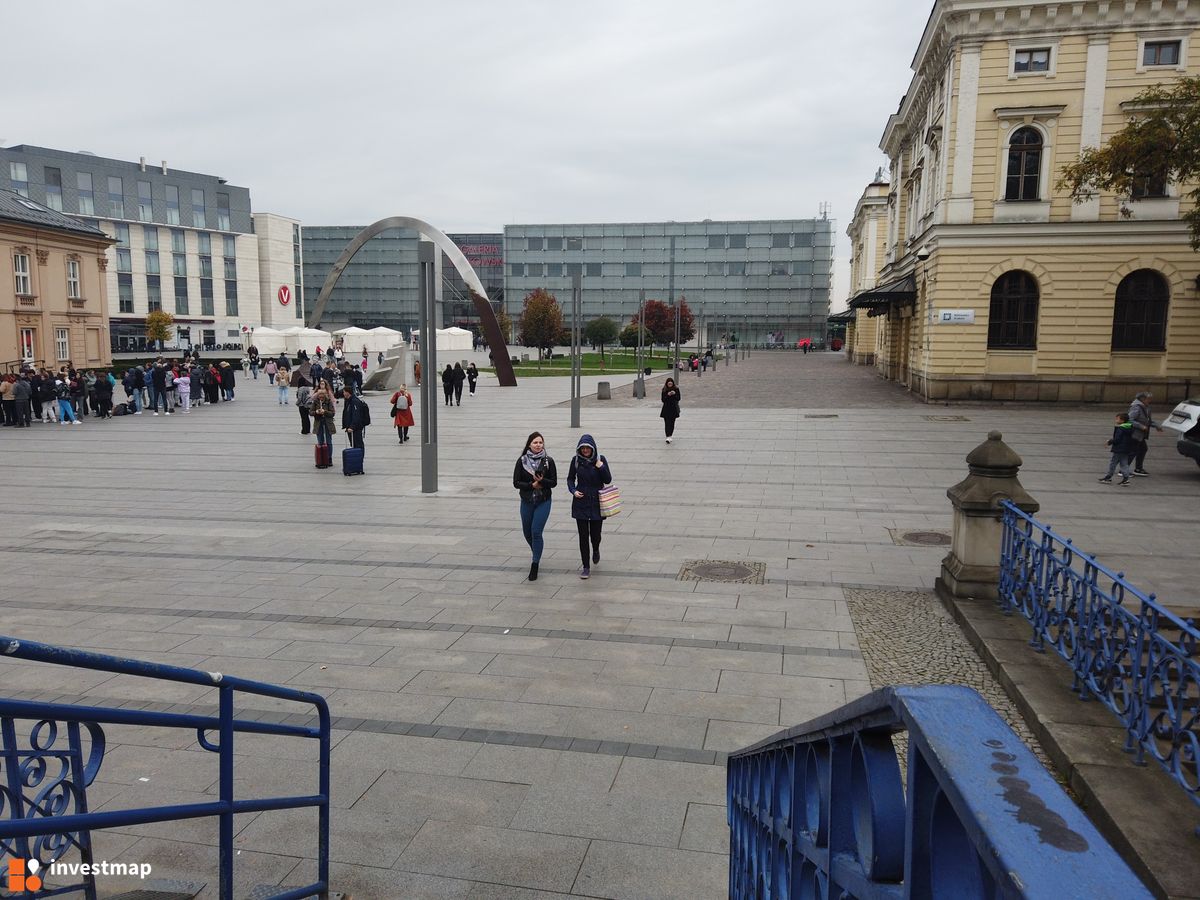 Zdjęcie Plac Jeziorańskiego fot. Damian Daraż 