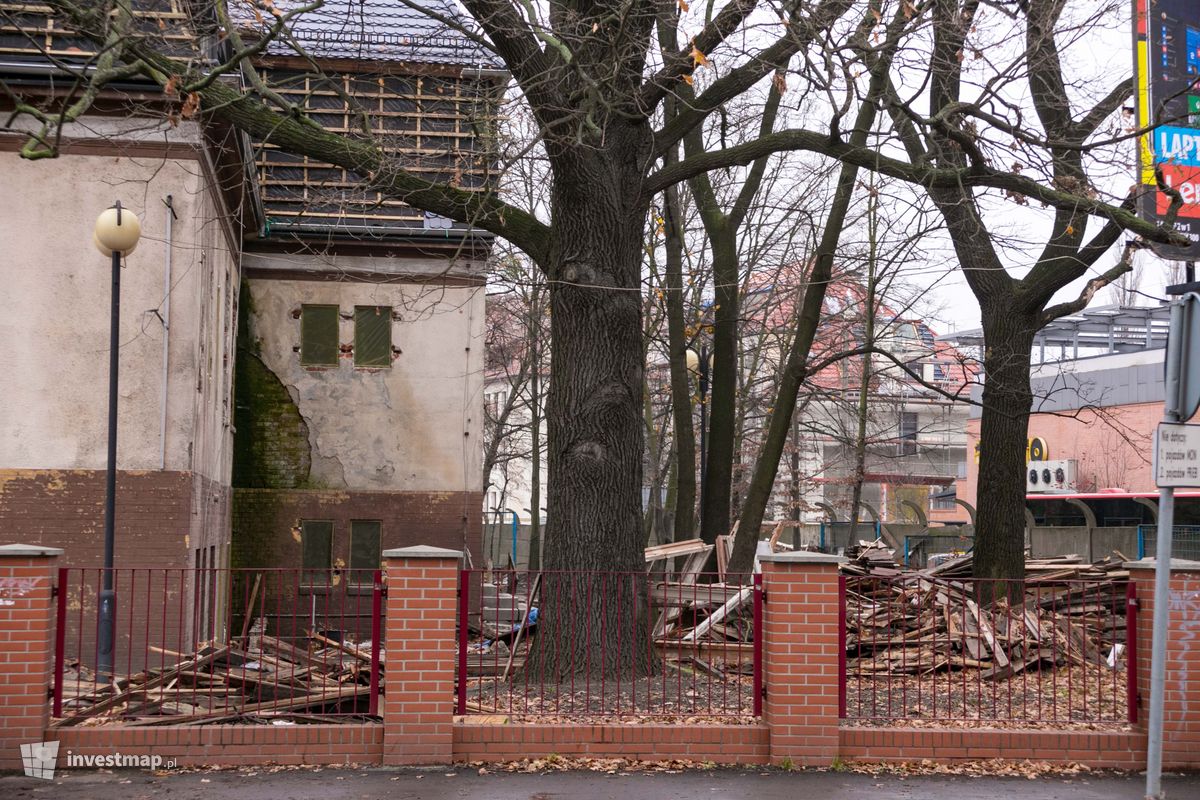 Zdjęcie Budynek wielorodzinny (dawne kasyno oficerskie), ul. Koszarowa 1 