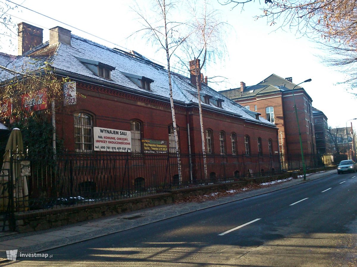 Zdjęcie [Świdnica] Budynek mieszkalno-biurowy, ul. Armii Krajowej fot. maugoha 