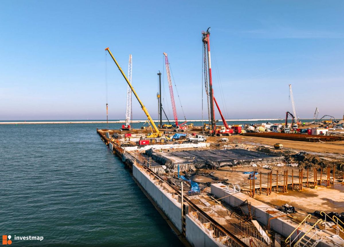 Zdjęcie Terminal Kontenerowy Baltic Hub Gdańsk fot. Orzech 