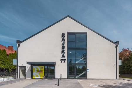 Rajska 77: aparthotel we Wrocławiu z popytem na cały rok [FILM]