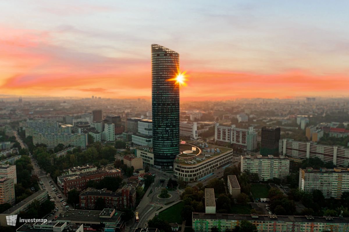 Zdjęcie Sky Tower fot. Wojciech Jenda