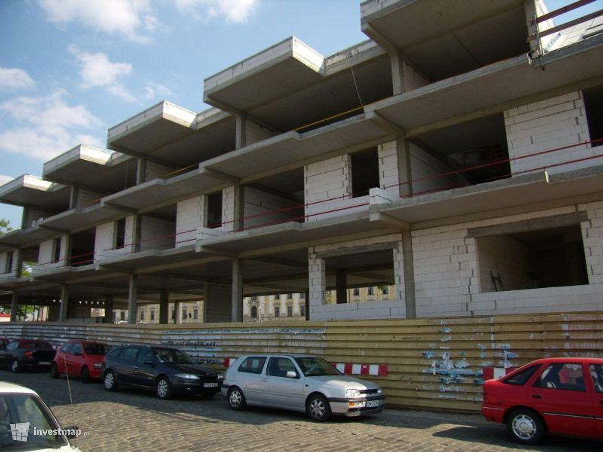 Zdjęcie [Żerniki Wrocławskie] Żernicki Rynek - 297 mieszkań fot. Jan Augustynowski