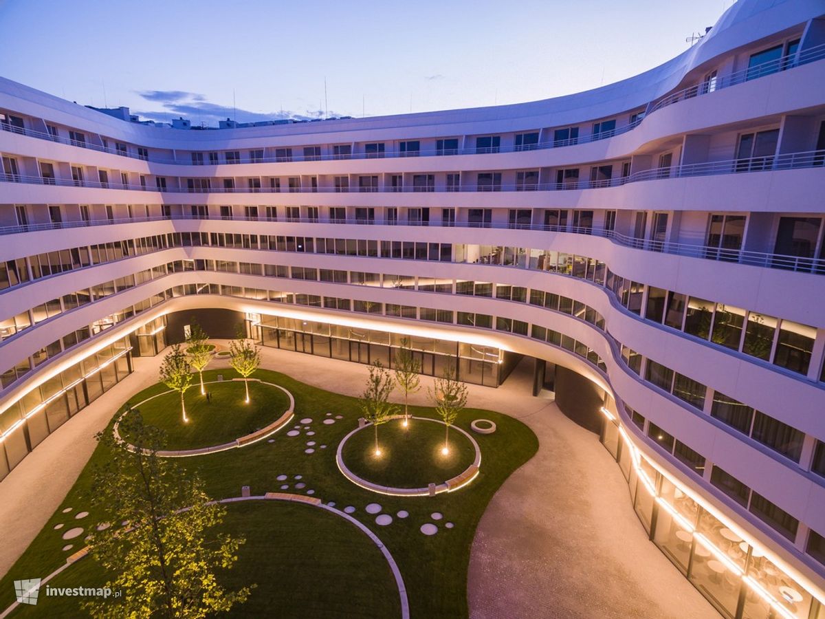 Zdjęcie [Wrocław] Hotel "DoubleTree Hilton" i kompleks apartamentowy "OVO" fot. OVO