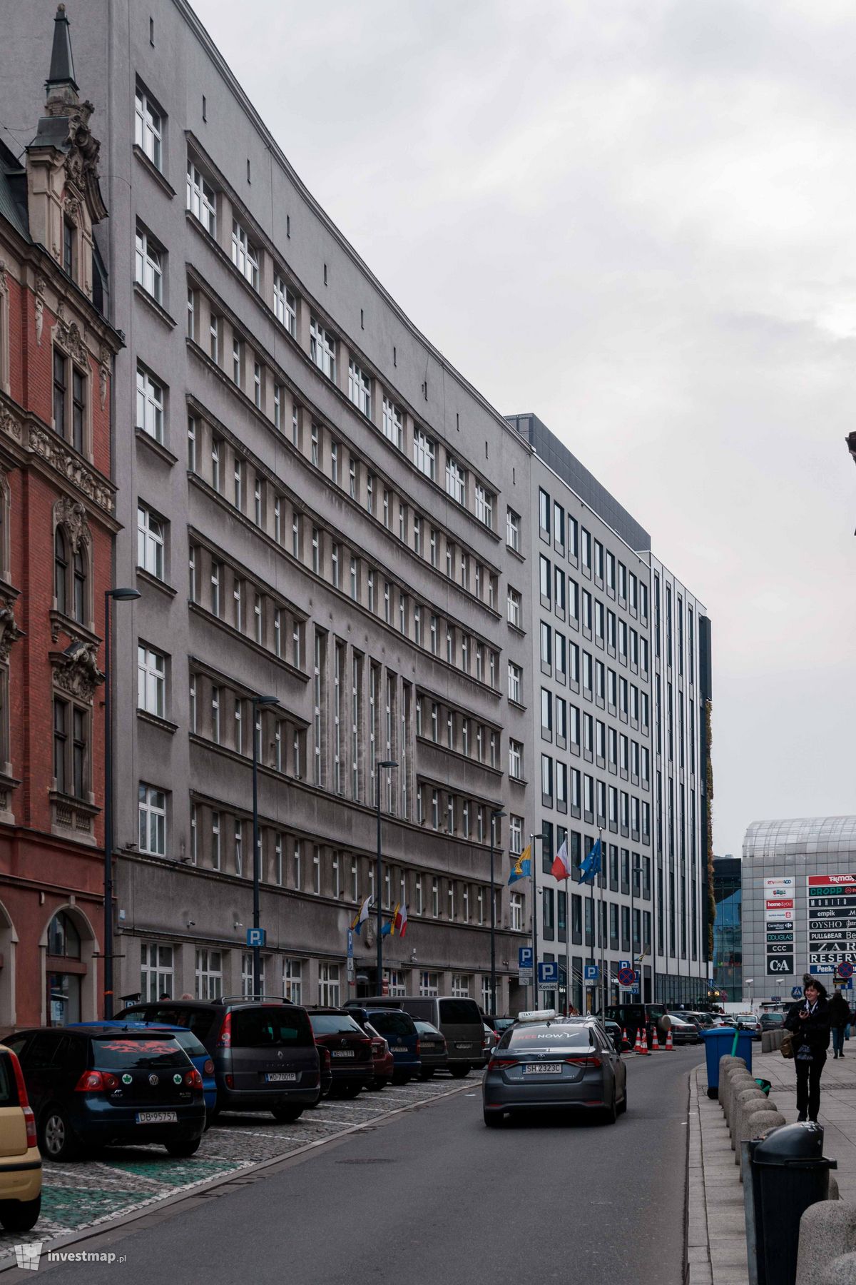Zdjęcie Urząd Miasta Katowice przy Młyńskiej fot. Jakub Zazula 