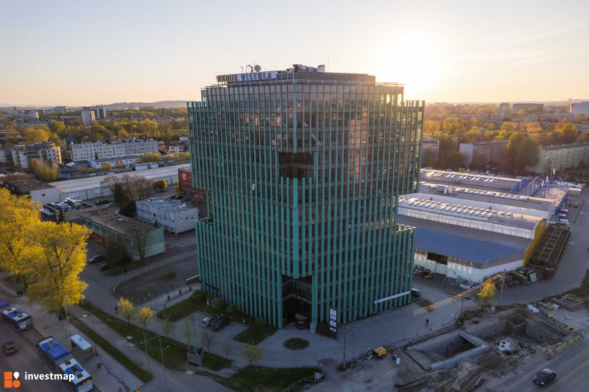 Zdjęcie Pilot Tower fot. Jakub Zazula 