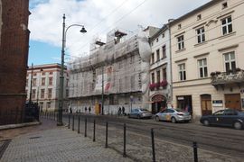 Na Starym Mieście w Krakowie trwa remont zabytkowego Pałacu Larischa [ZDJĘCIA]